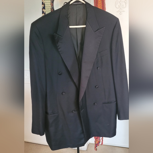 Ermenegildo Zegna Double-Breasted Suit Jacket - Picture 3 of 16